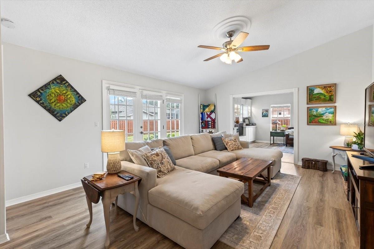 Image 18 of 66 For 132 Sea Street