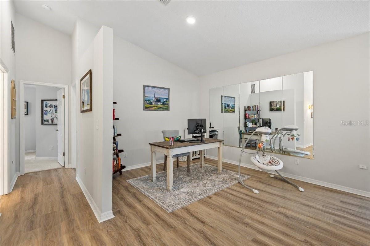 Image 22 of 66 For 132 Sea Street