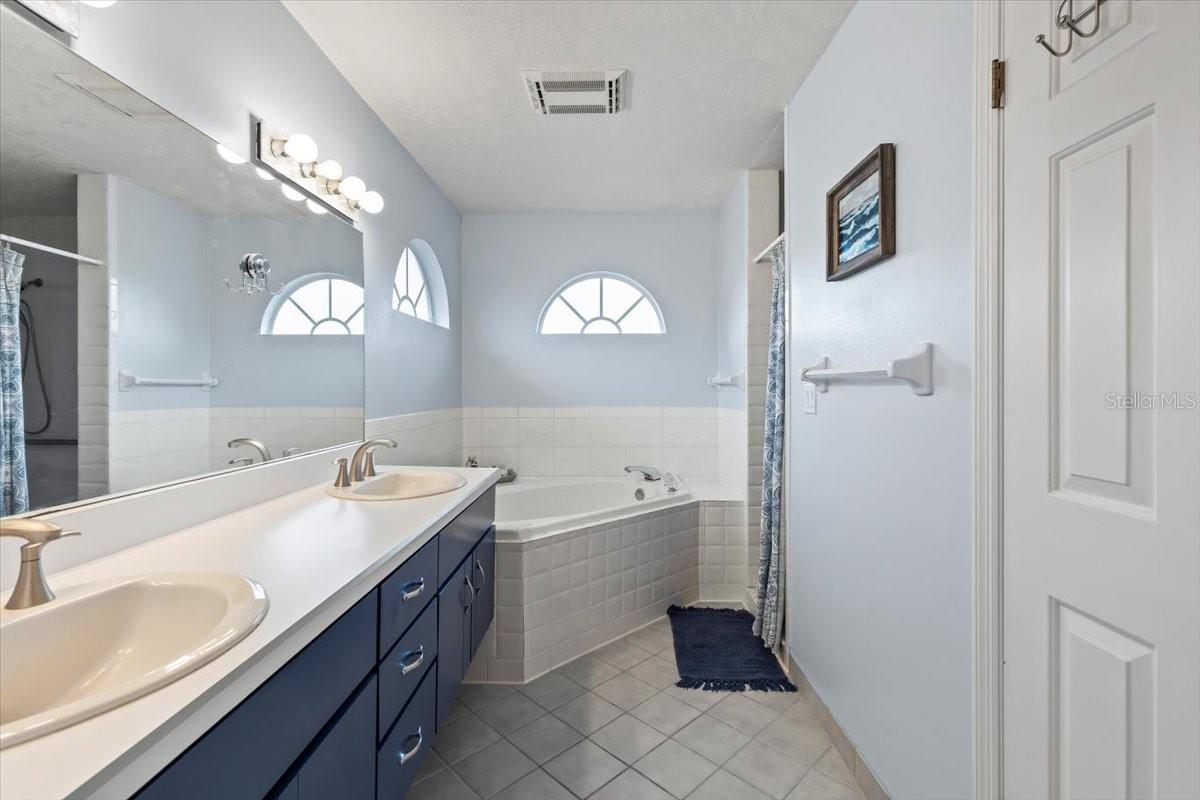 Image 29 of 66 For 132 Sea Street