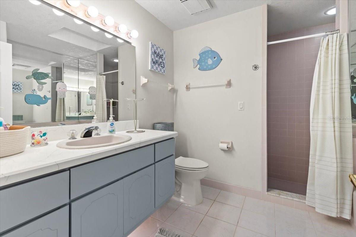 Image 37 of 66 For 132 Sea Street