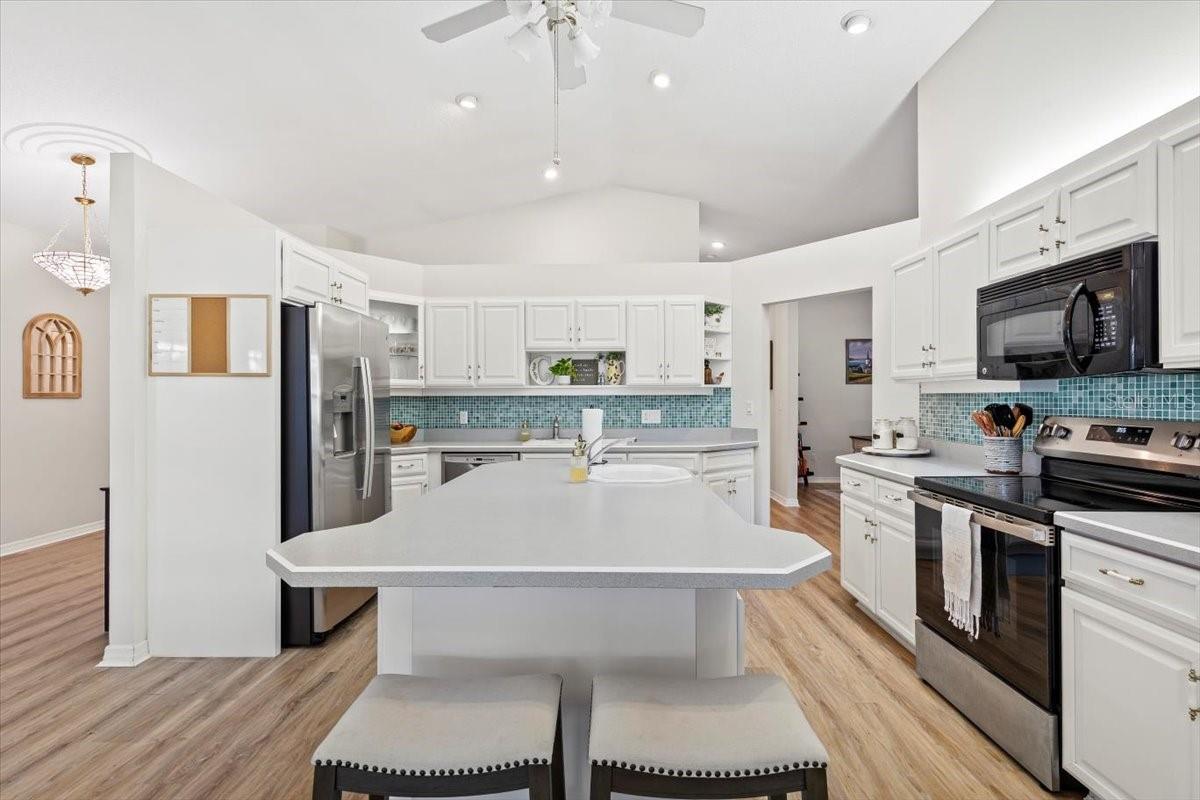 Image 9 of 66 For 132 Sea Street