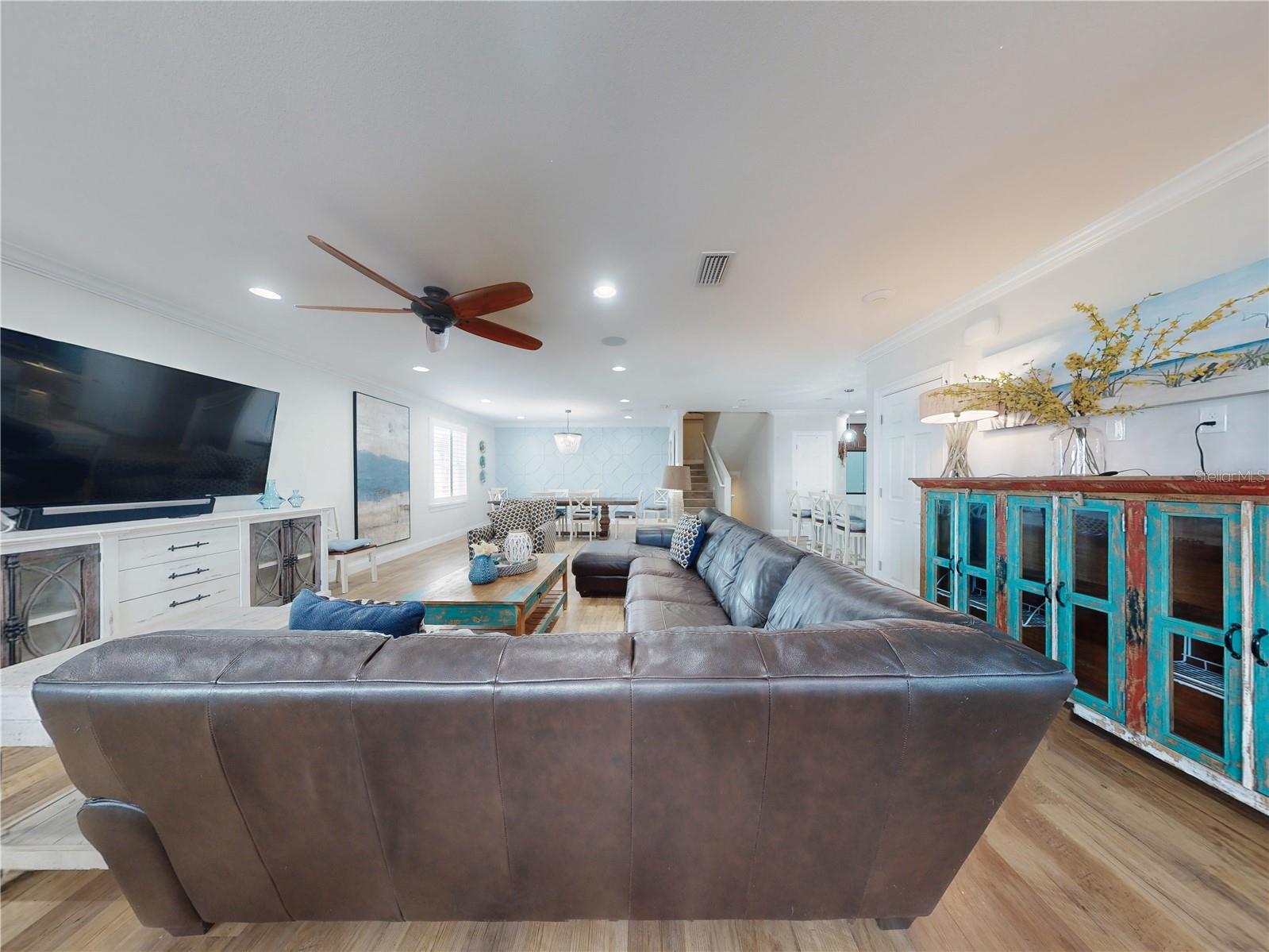 Image 17 of 68 For 435 Jessamine Avenue