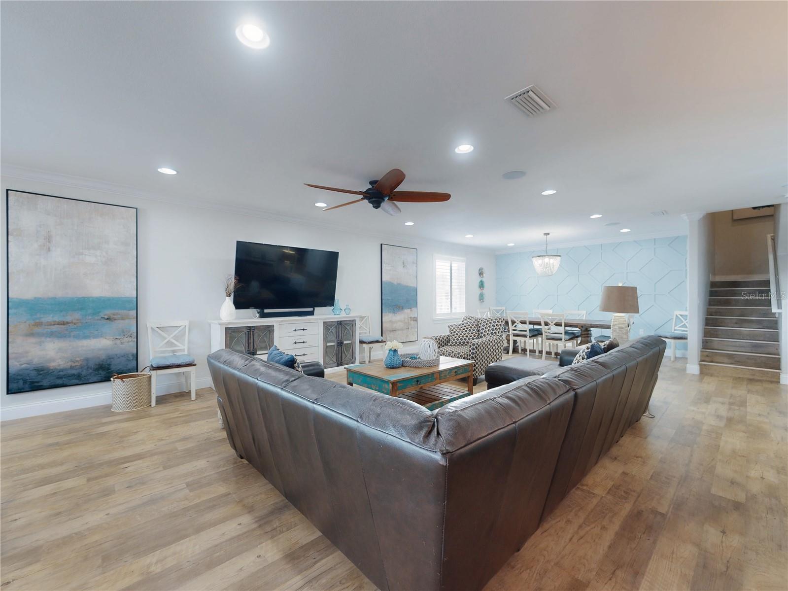 Image 18 of 68 For 435 Jessamine Avenue