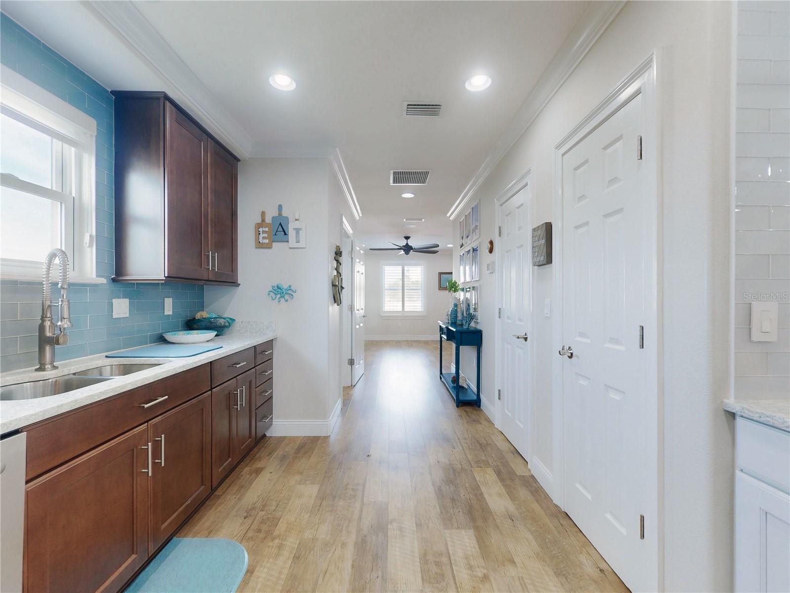 Image 28 of 68 For 435 Jessamine Avenue