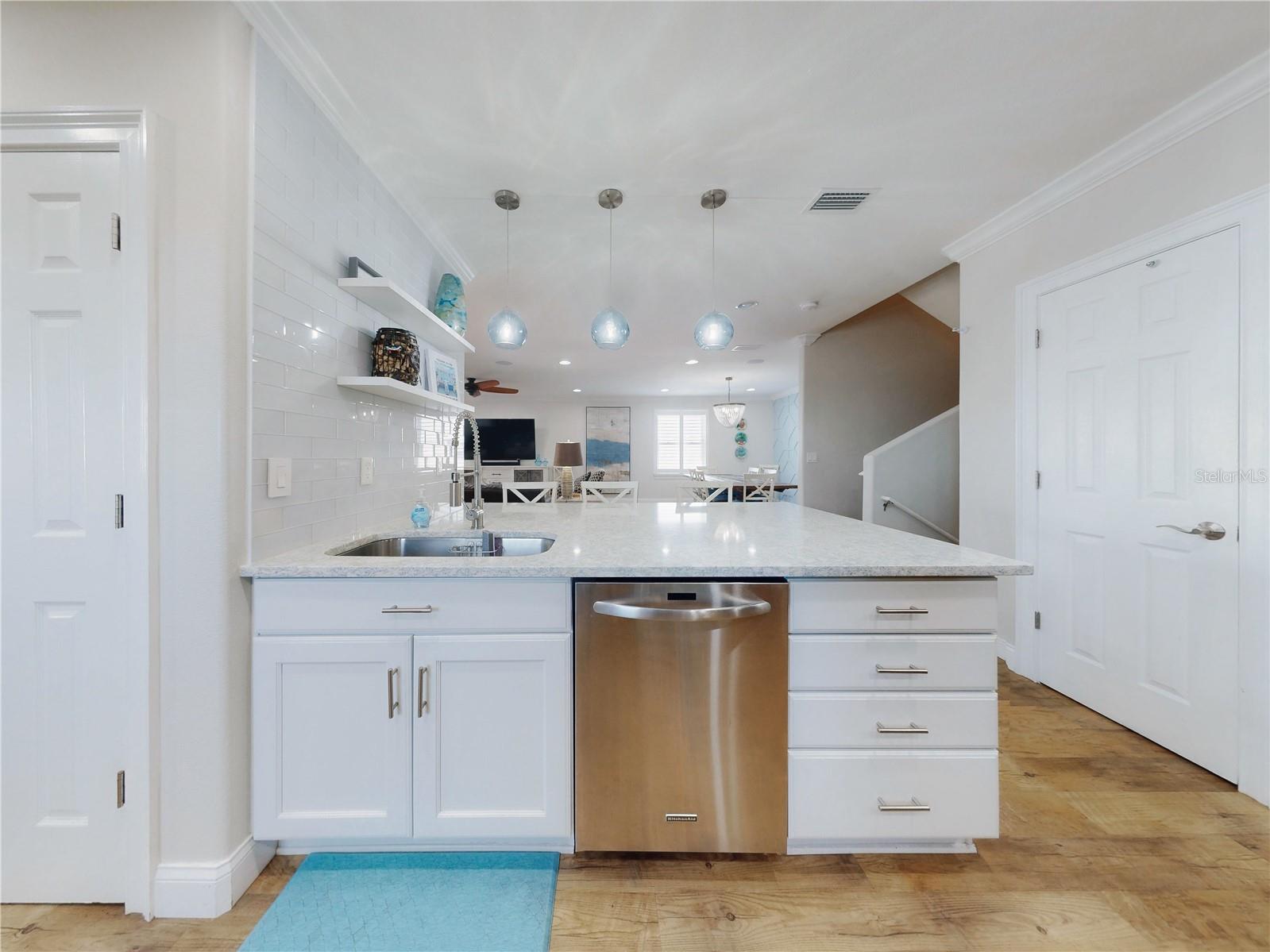 Image 29 of 68 For 435 Jessamine Avenue