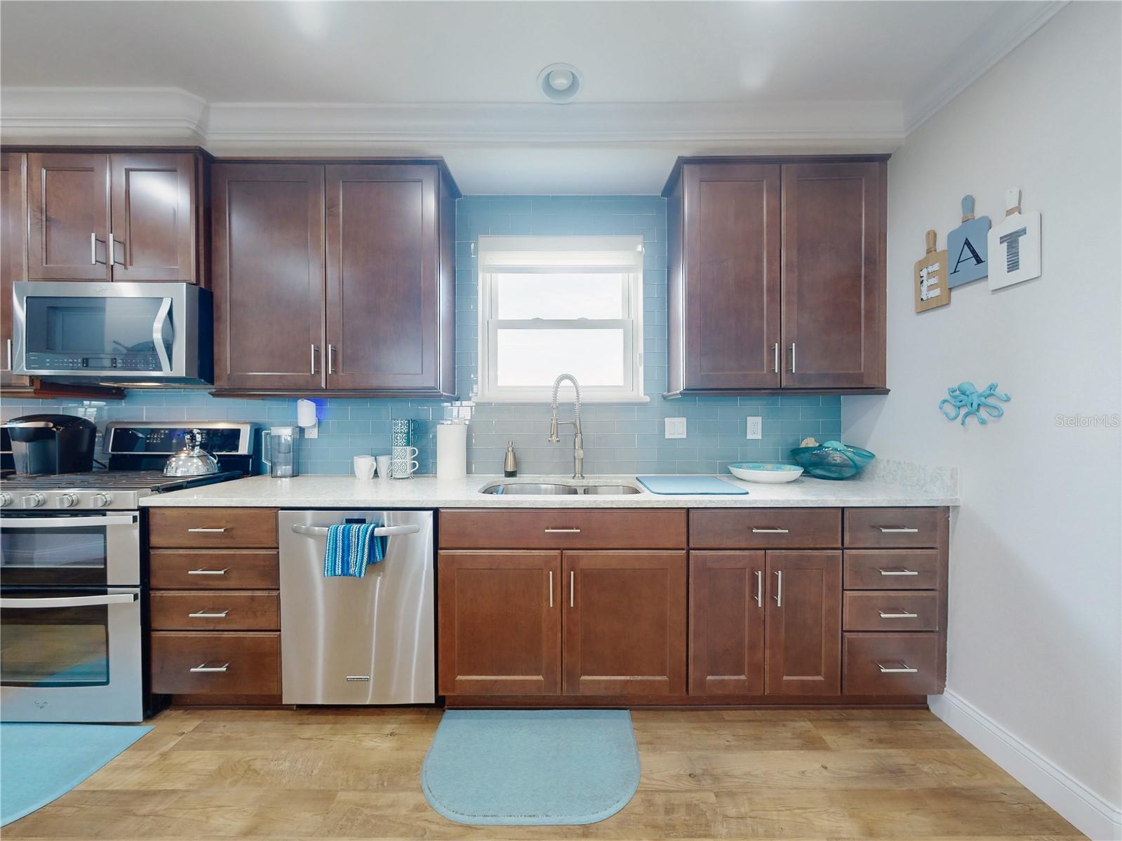 Image 30 of 68 For 435 Jessamine Avenue