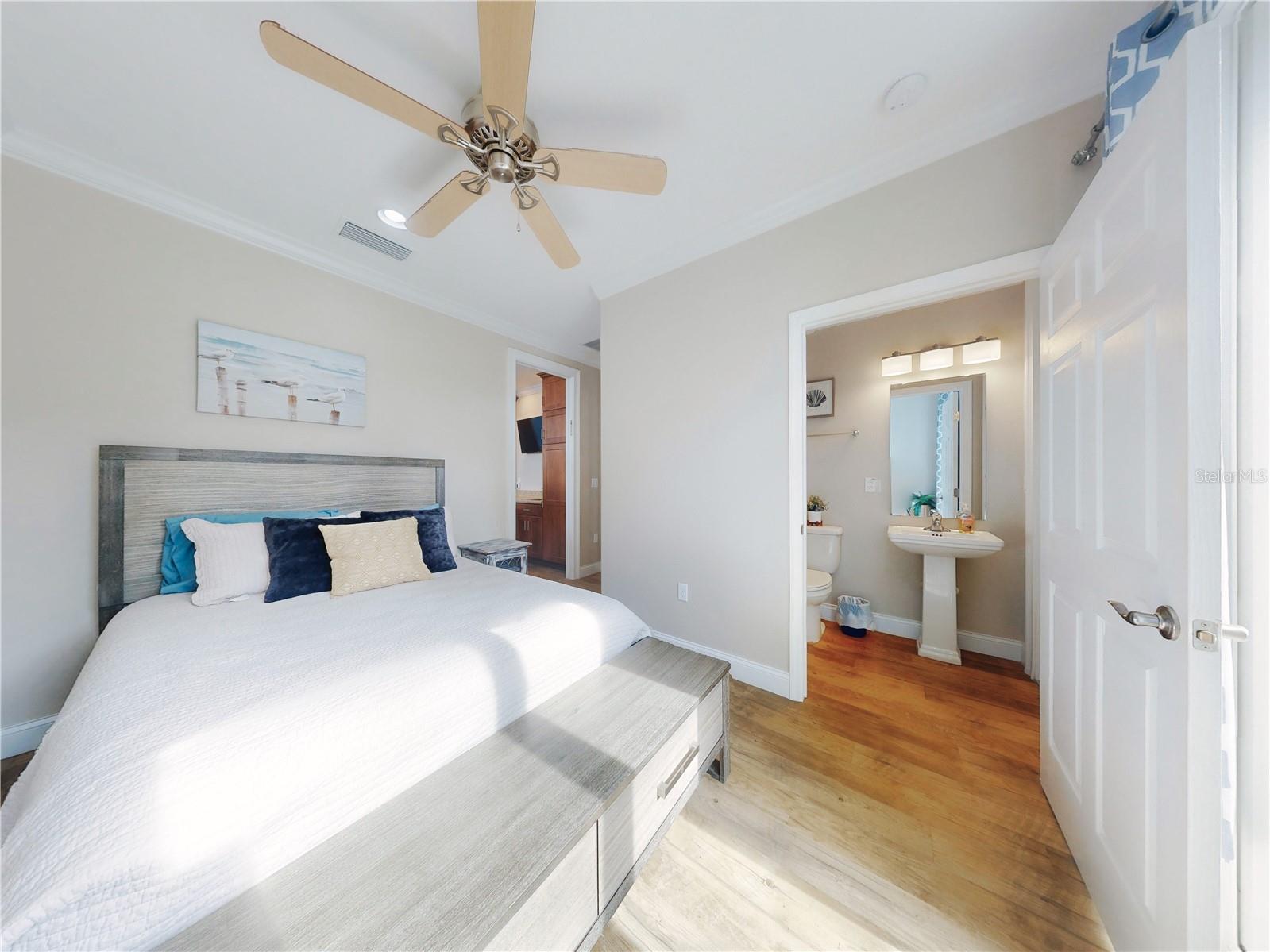 Image 7 of 68 For 435 Jessamine Avenue