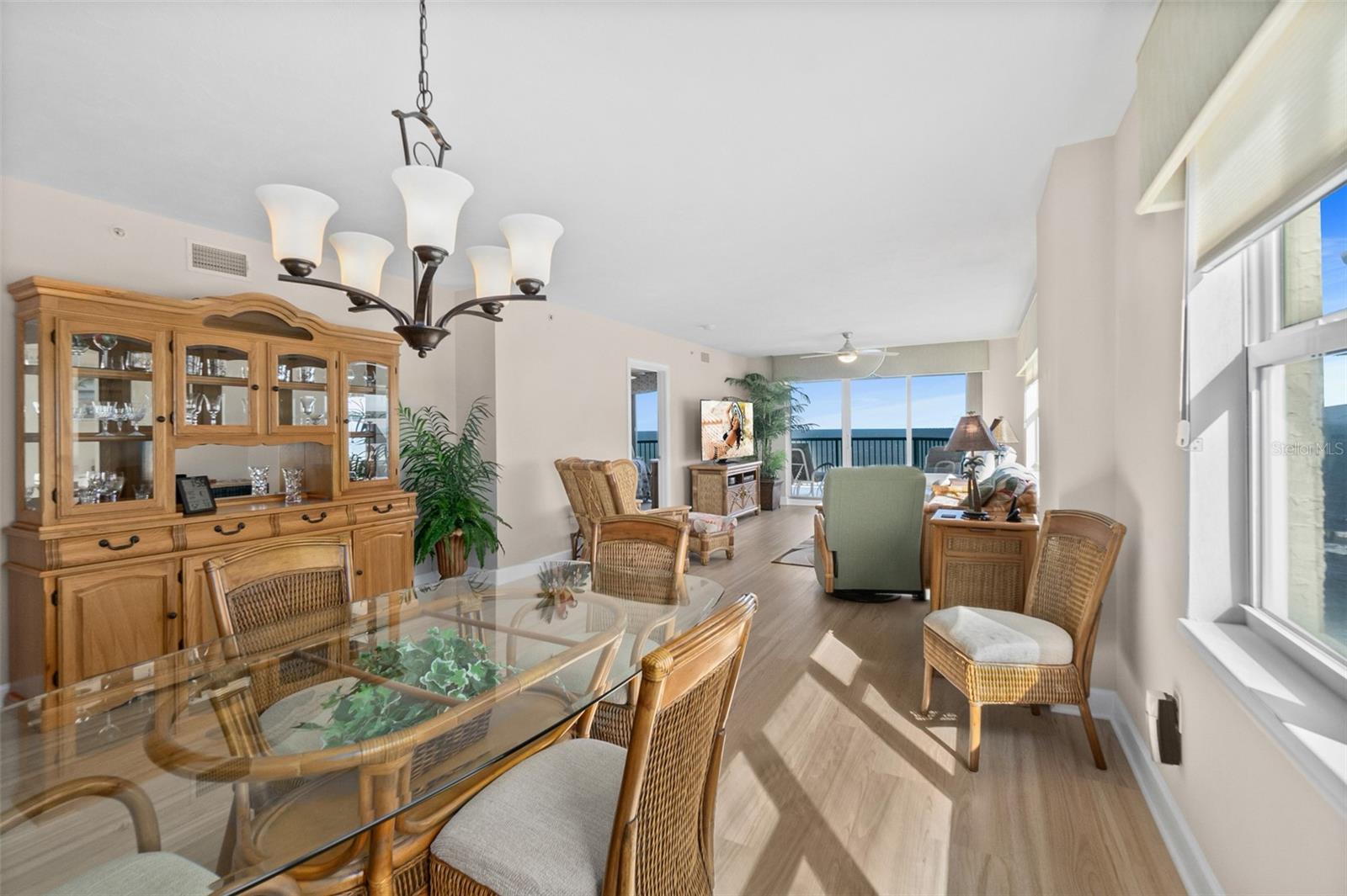 Image 10 of 57 For 3311 Atlantic Avenue 1704