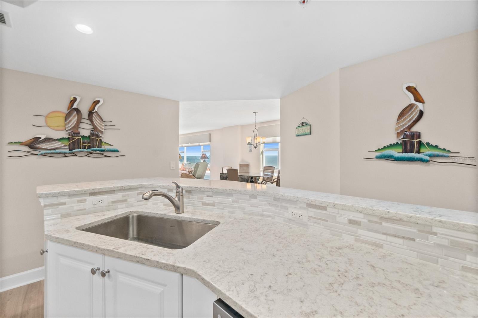 Image 15 of 57 For 3311 Atlantic Avenue 1704