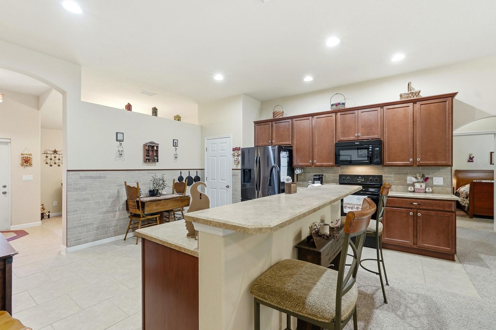 Image 16 of 59 For 3859 Ventnor Drive