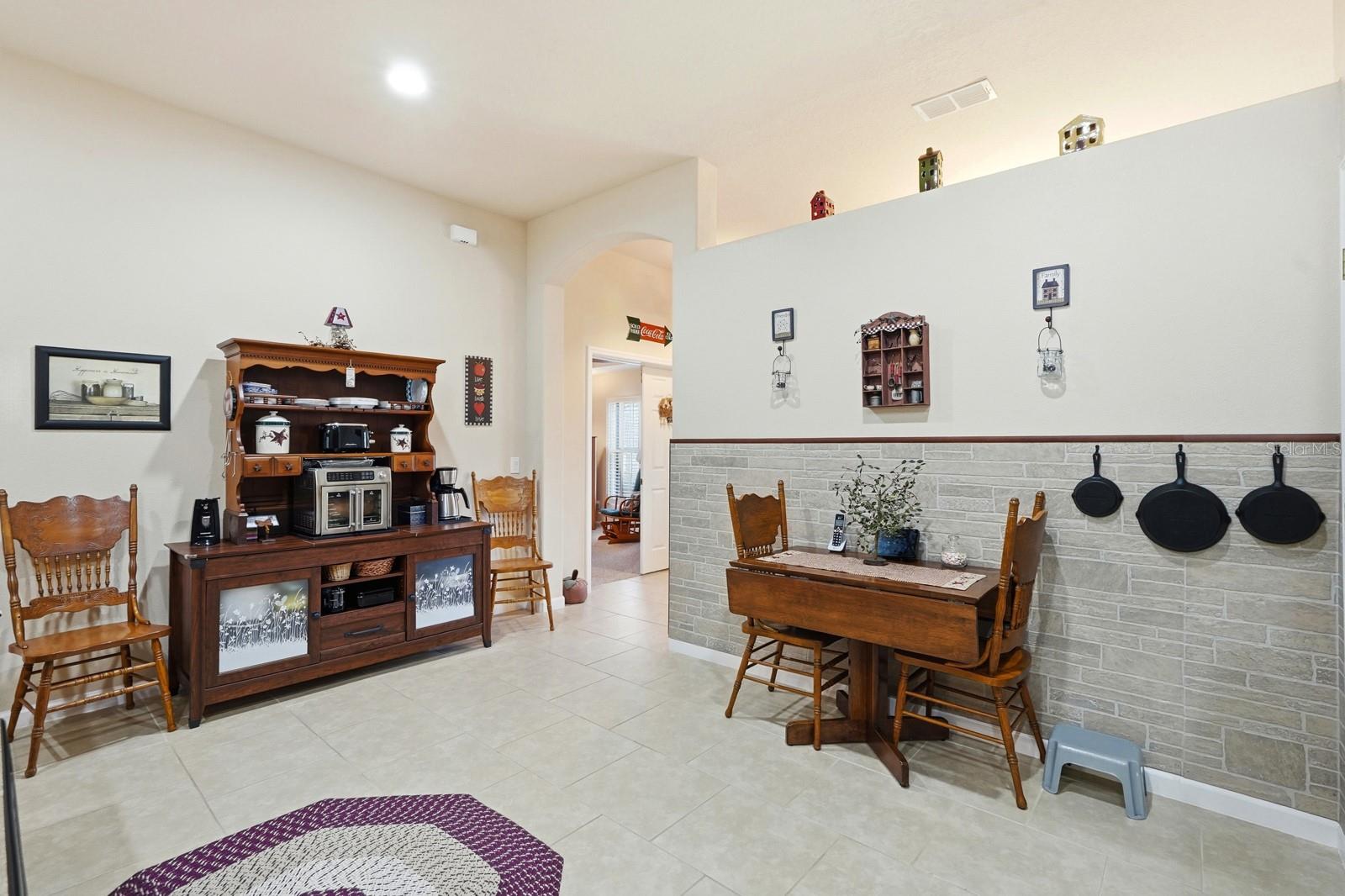 Image 22 of 59 For 3859 Ventnor Drive