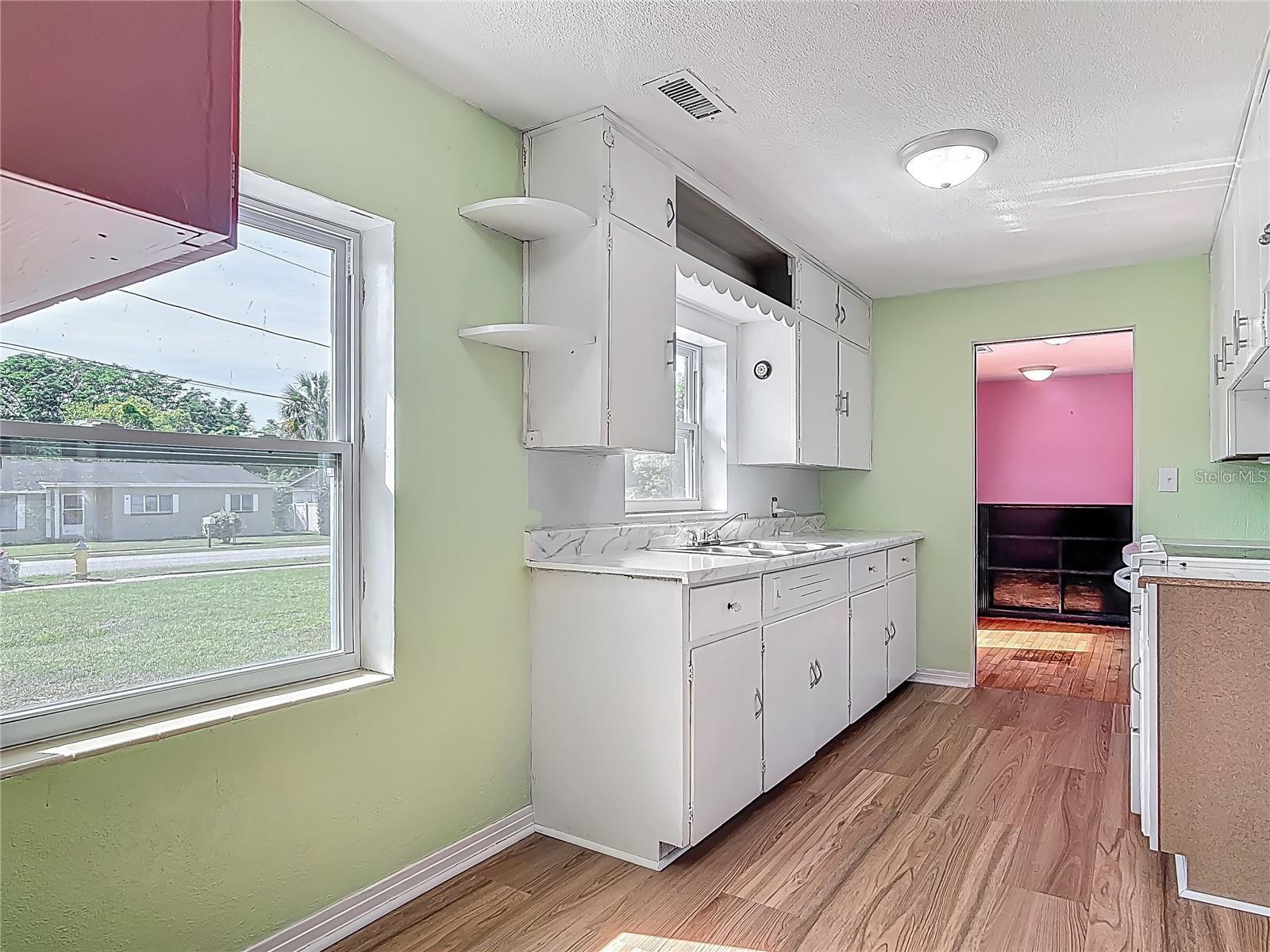 Image 14 of 44 For 243 Hull Avenue