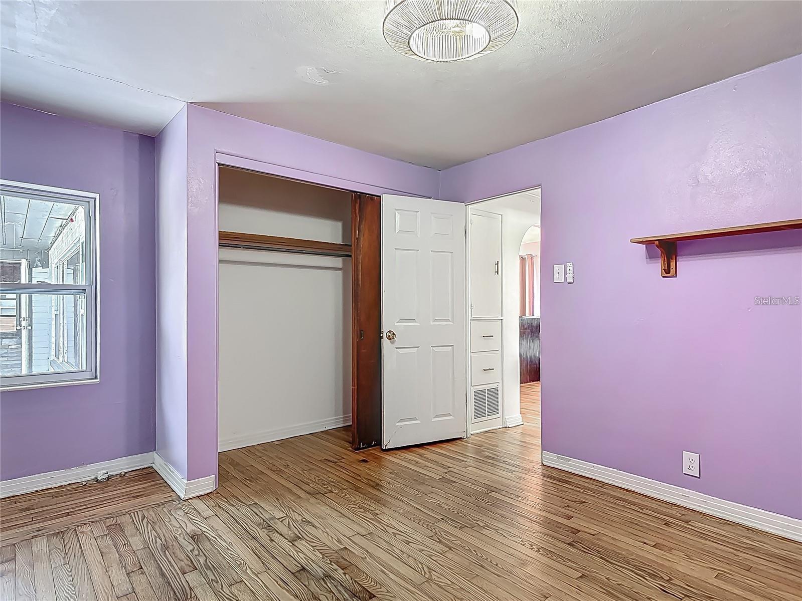 Image 22 of 44 For 243 Hull Avenue