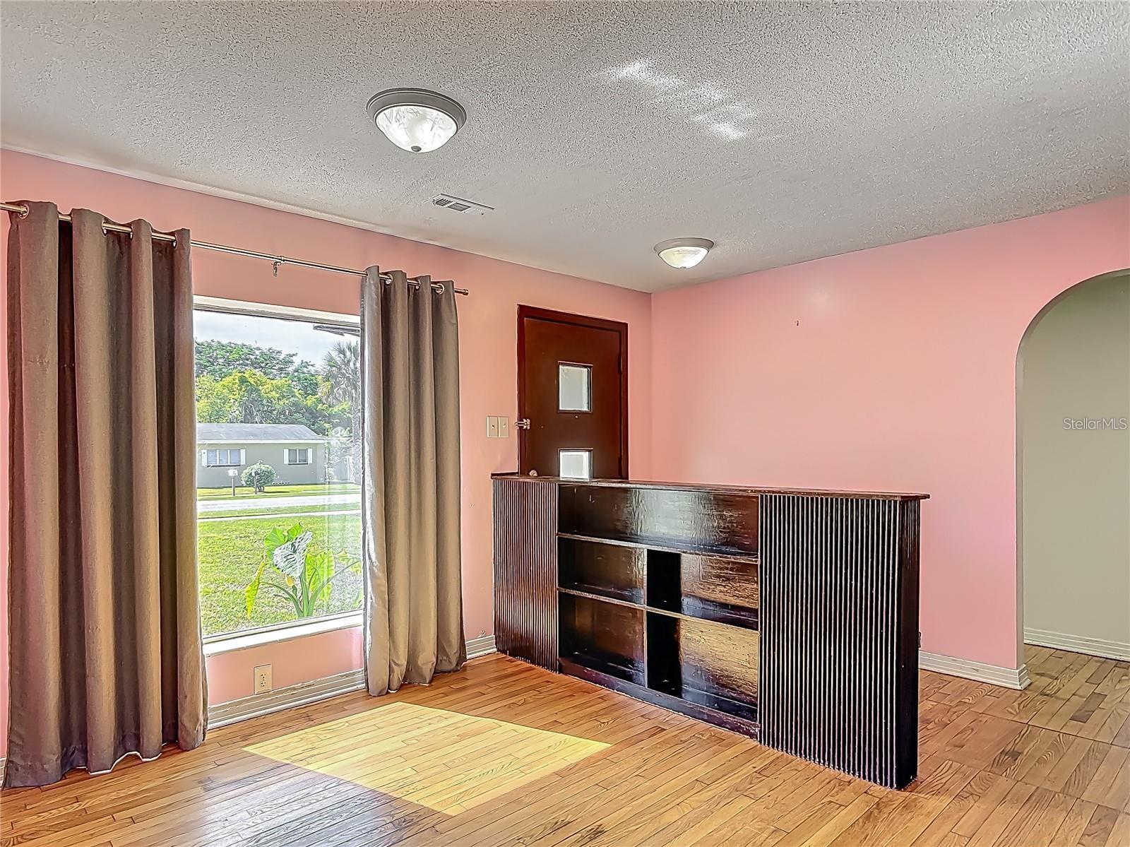 Image 7 of 44 For 243 Hull Avenue