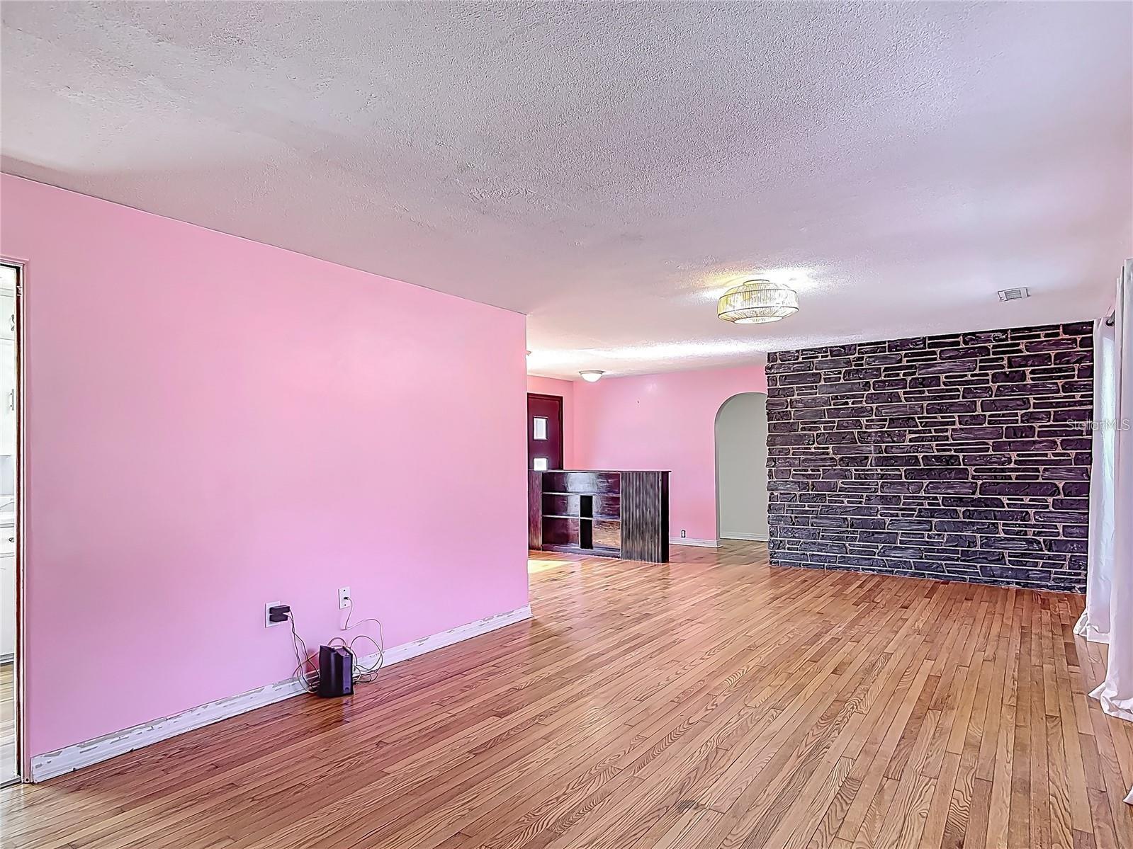 Image 8 of 44 For 243 Hull Avenue