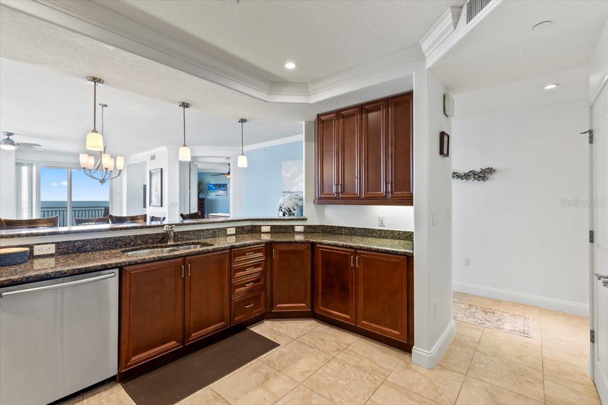 Image 20 of 69 For 2515 Atlantic Avenue 1004