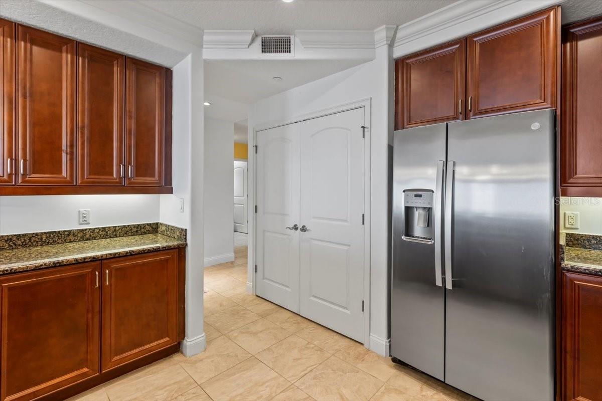 Image 22 of 69 For 2515 Atlantic Avenue 1004