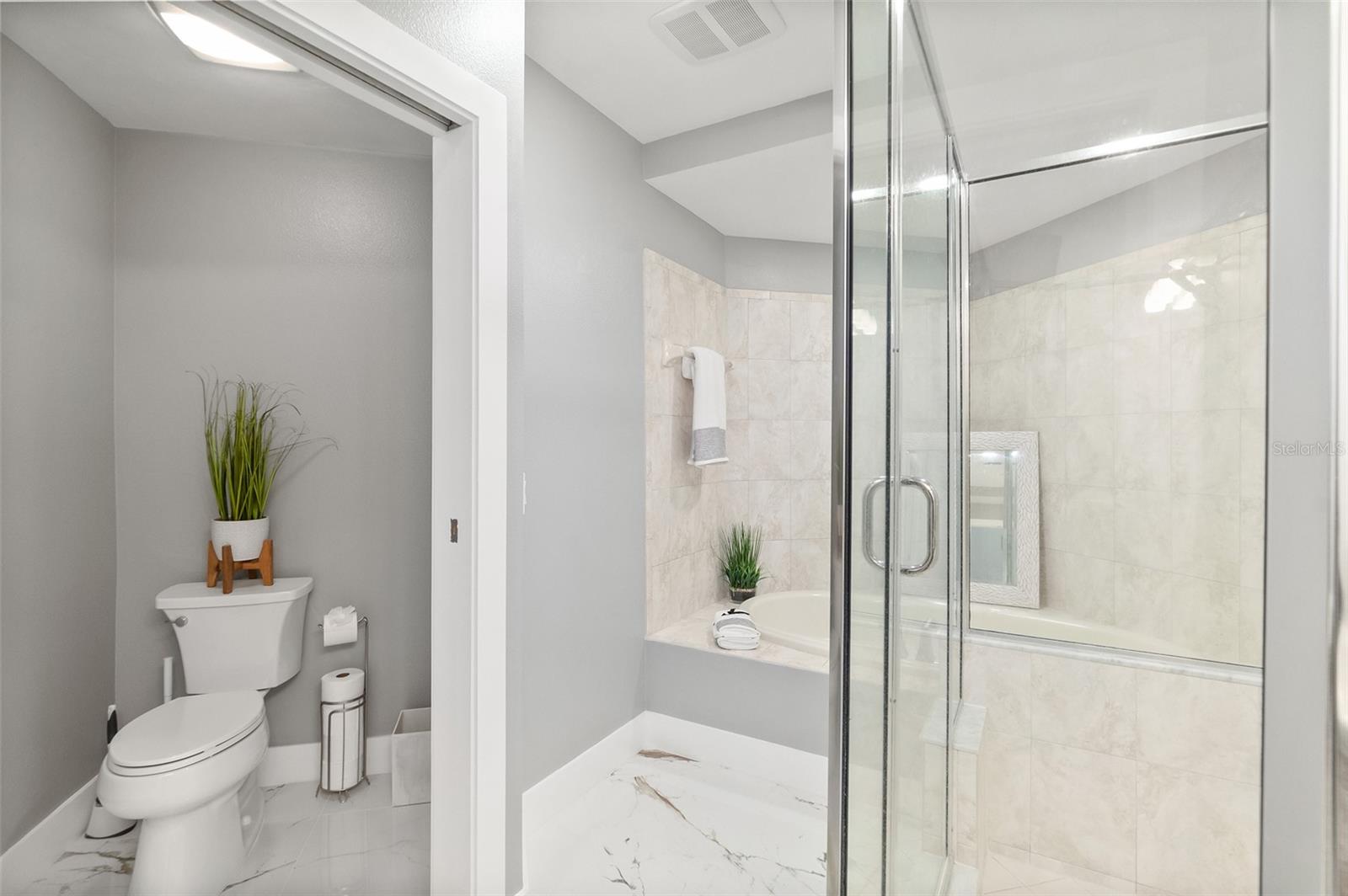 Image 47 of 76 For 3703 Atlantic Avenue 908