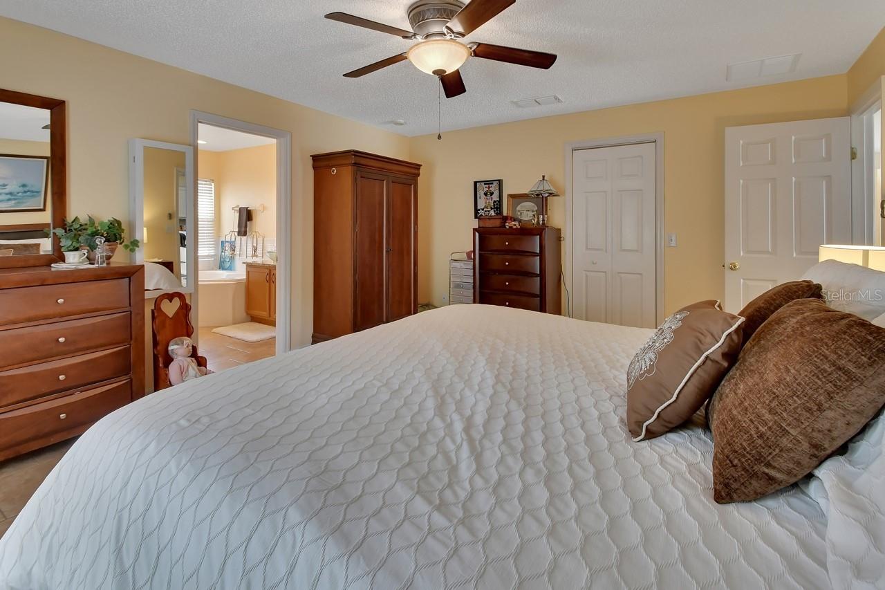 Image 23 of 43 For 592 Blue Park Road