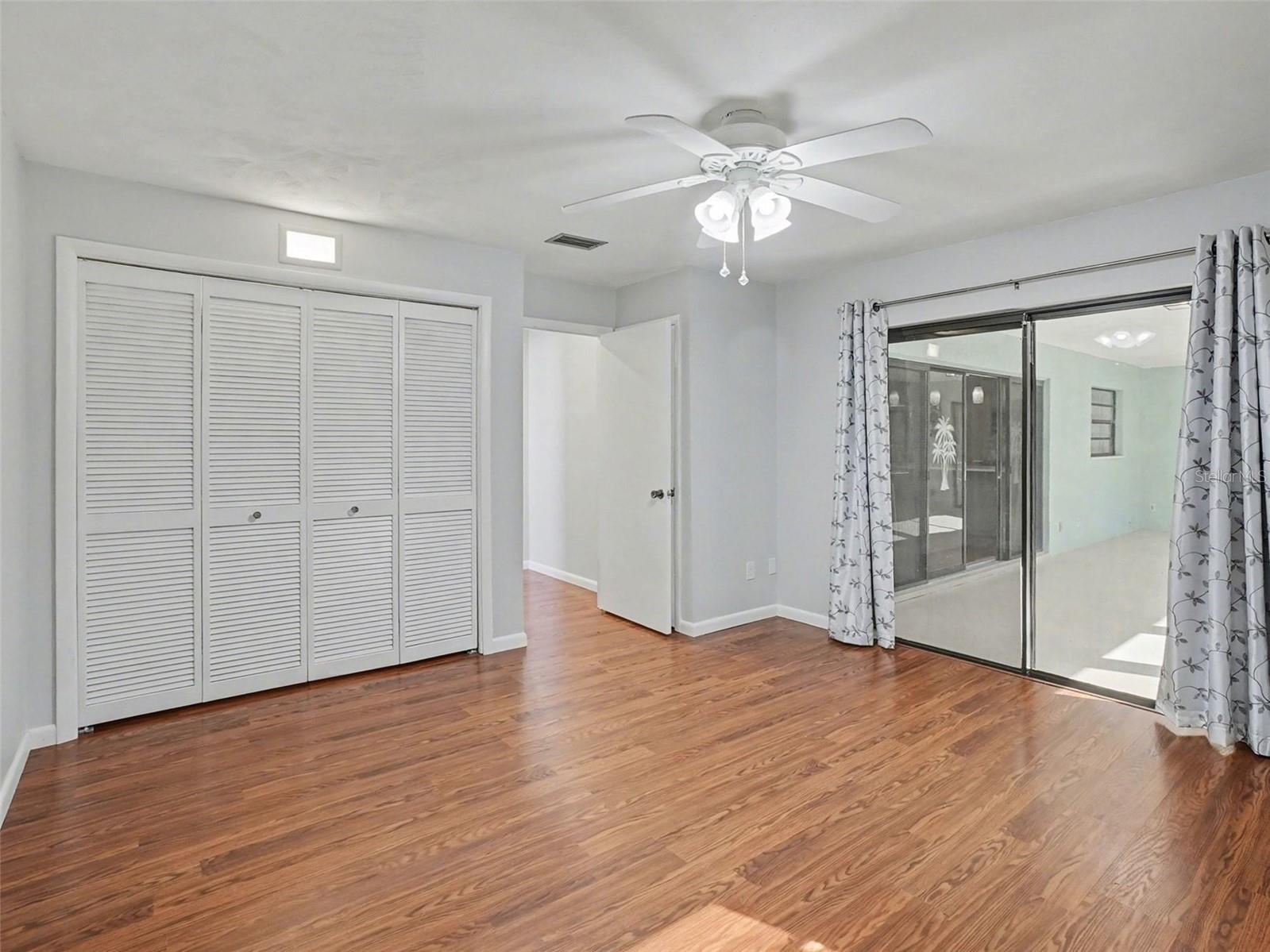 Image 16 of 31 For 7618 Waunatta Court