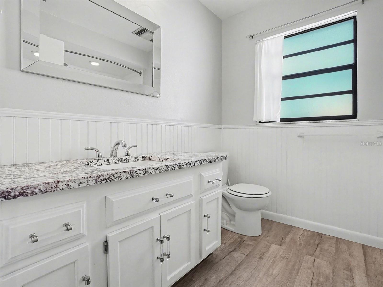 Image 18 of 31 For 7618 Waunatta Court