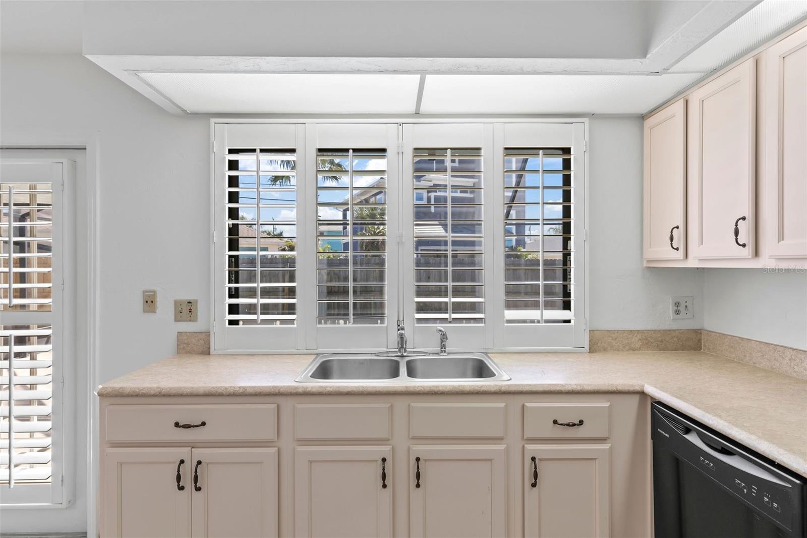 Image 9 of 52 For 36 Sand Dollar Drive