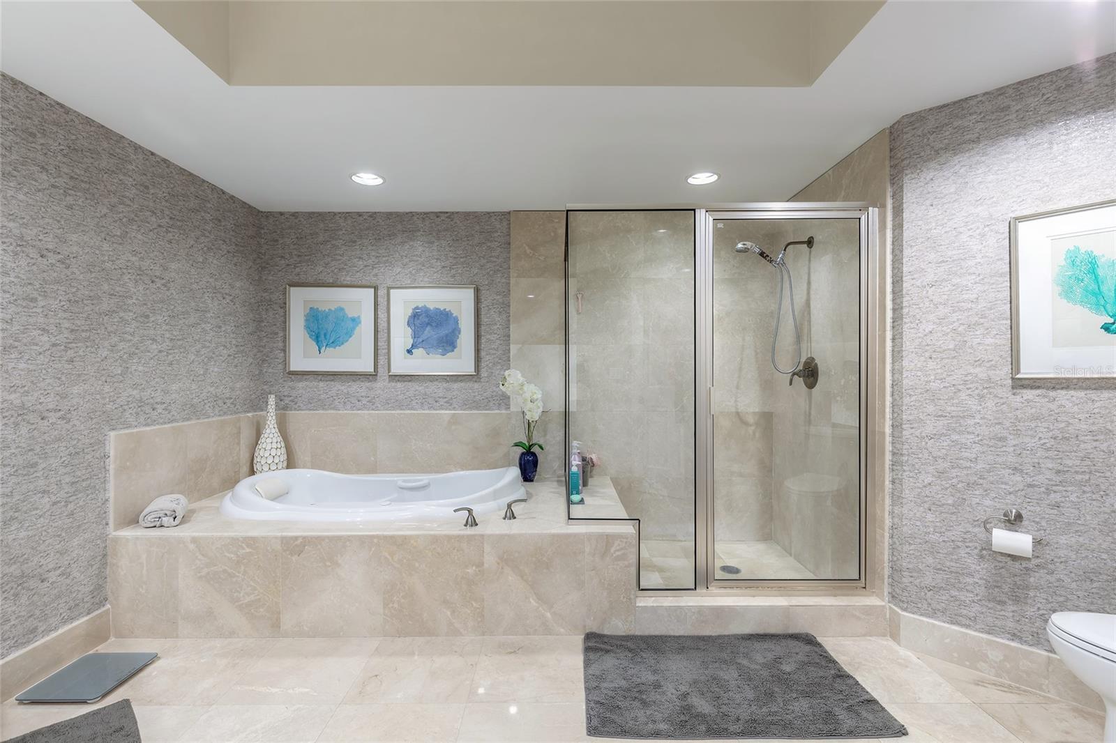 Image 19 of 45 For 241 Riverside Drive 701