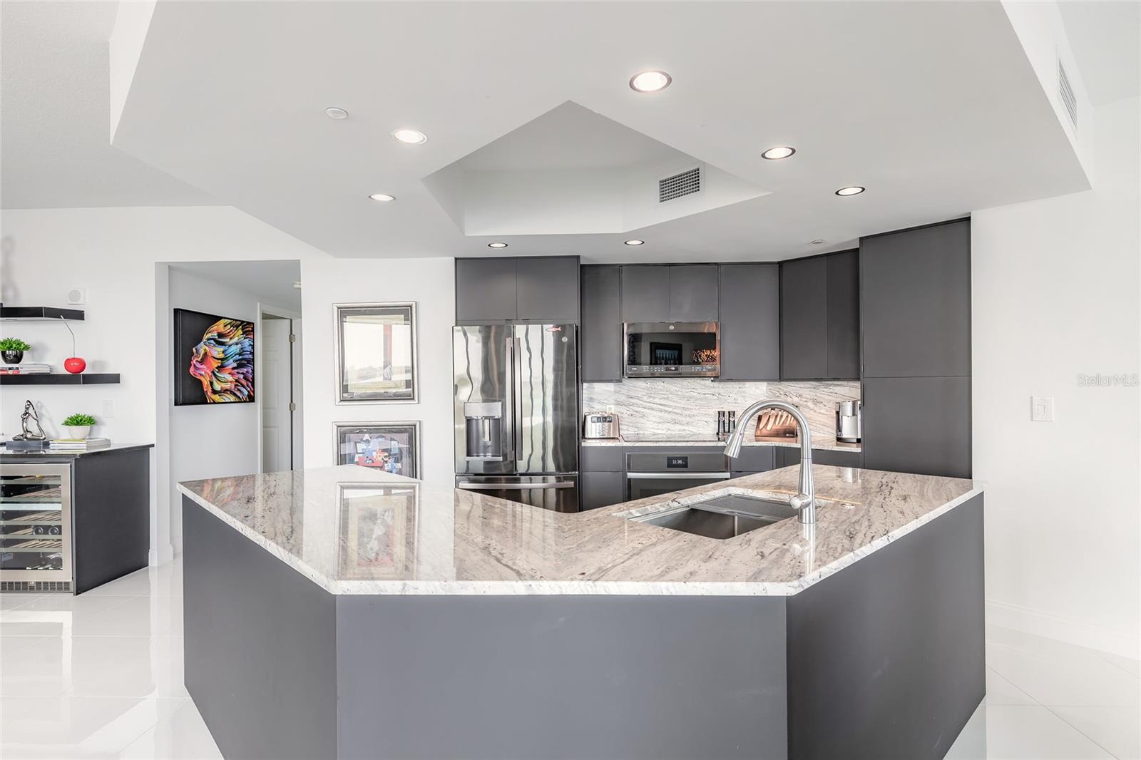 Image 4 of 45 For 241 Riverside Drive 701