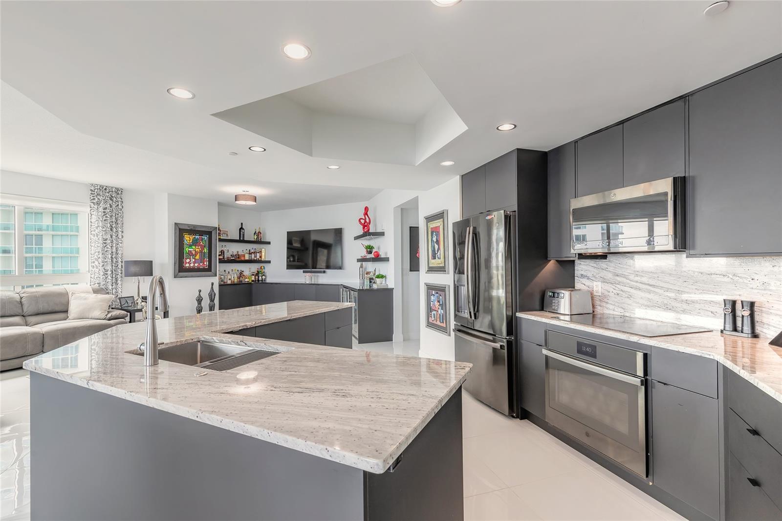 Image 6 of 45 For 241 Riverside Drive 701