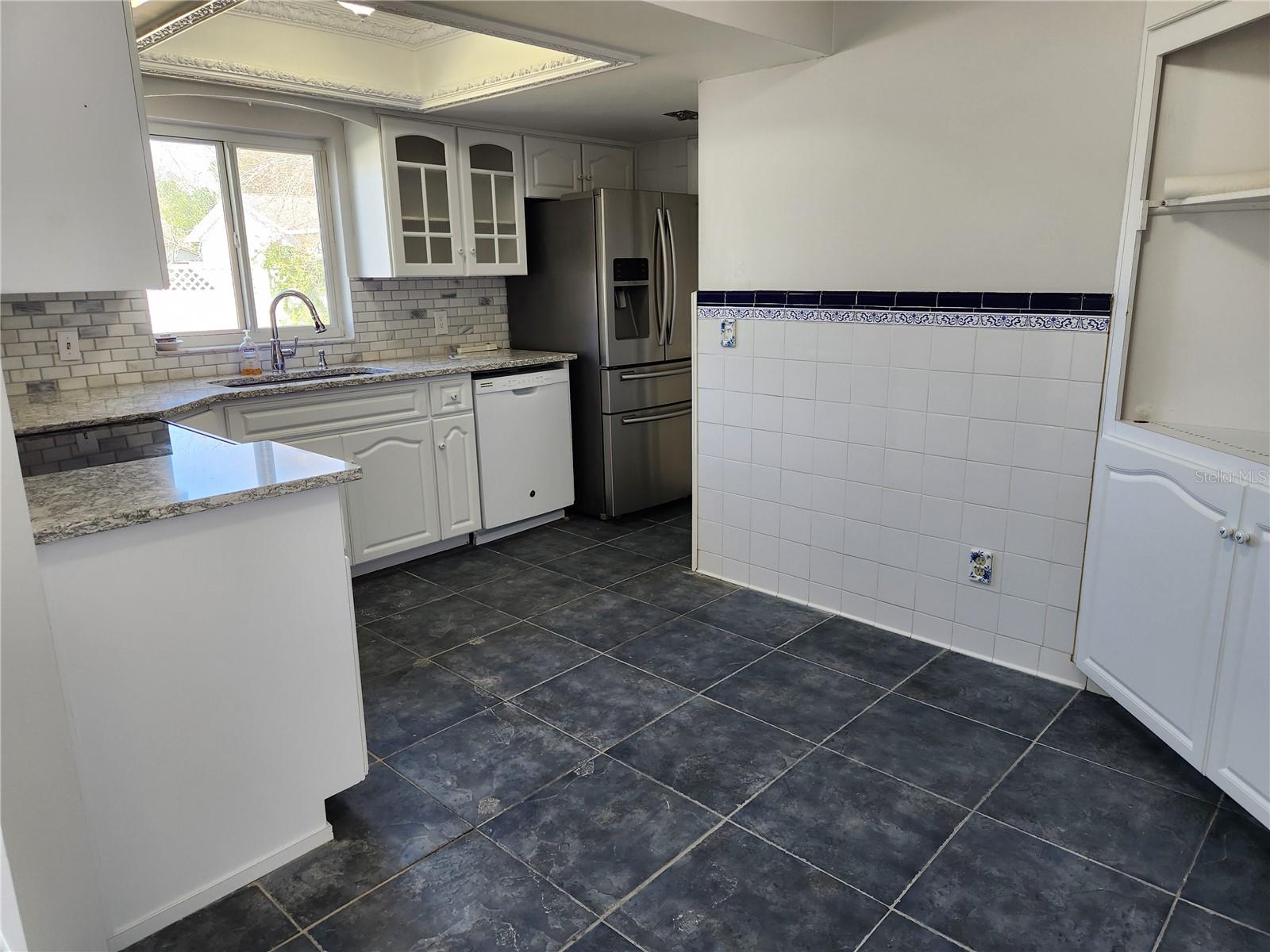 Image 4 of 18 For 1007 Tompkins Drive