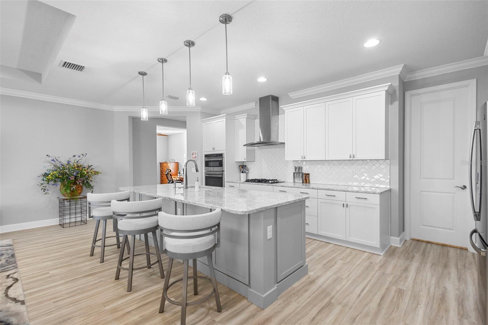 Image 12 of 53 For 1188 Victoria Hills Drive N