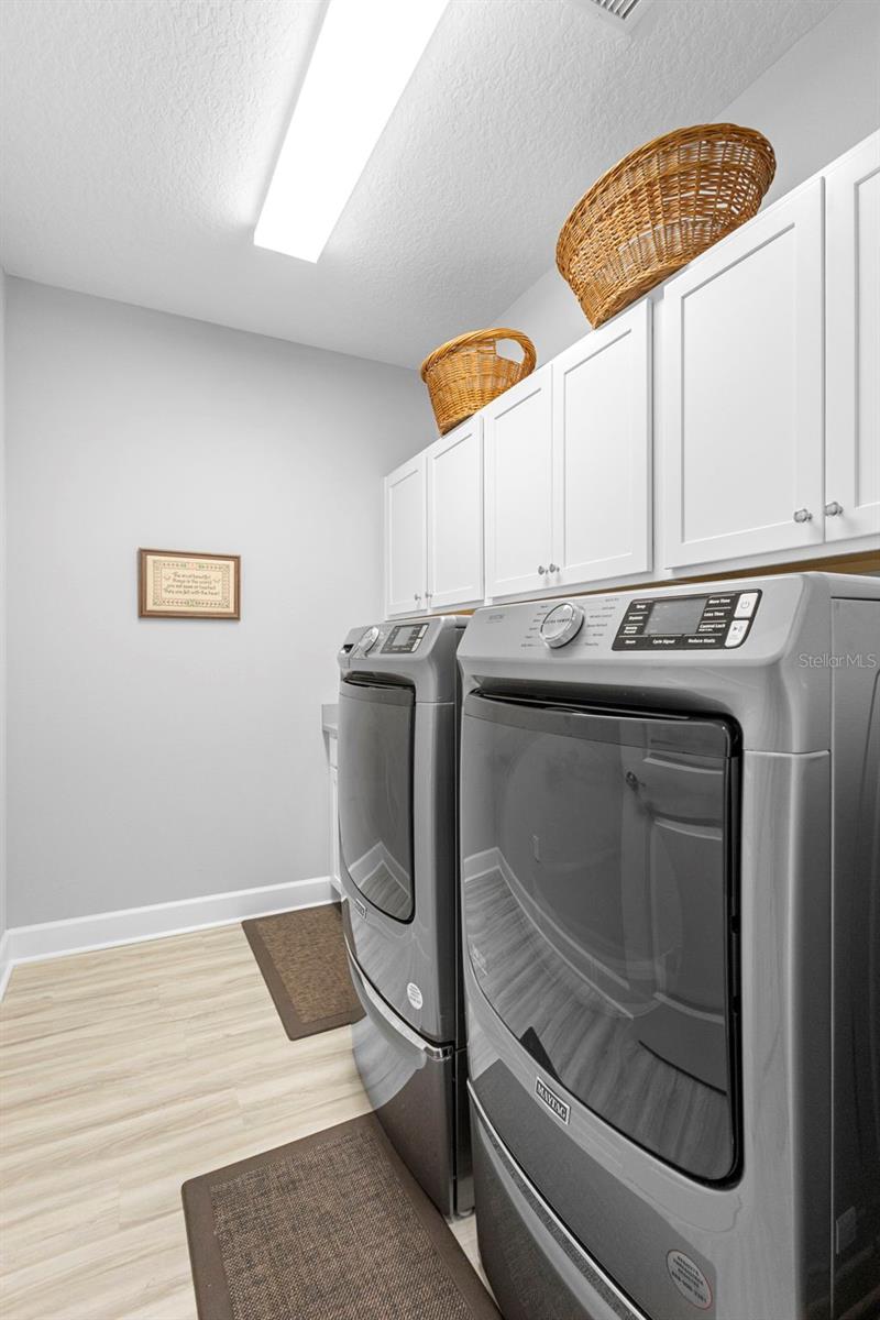 Image 34 of 53 For 1188 Victoria Hills Drive N