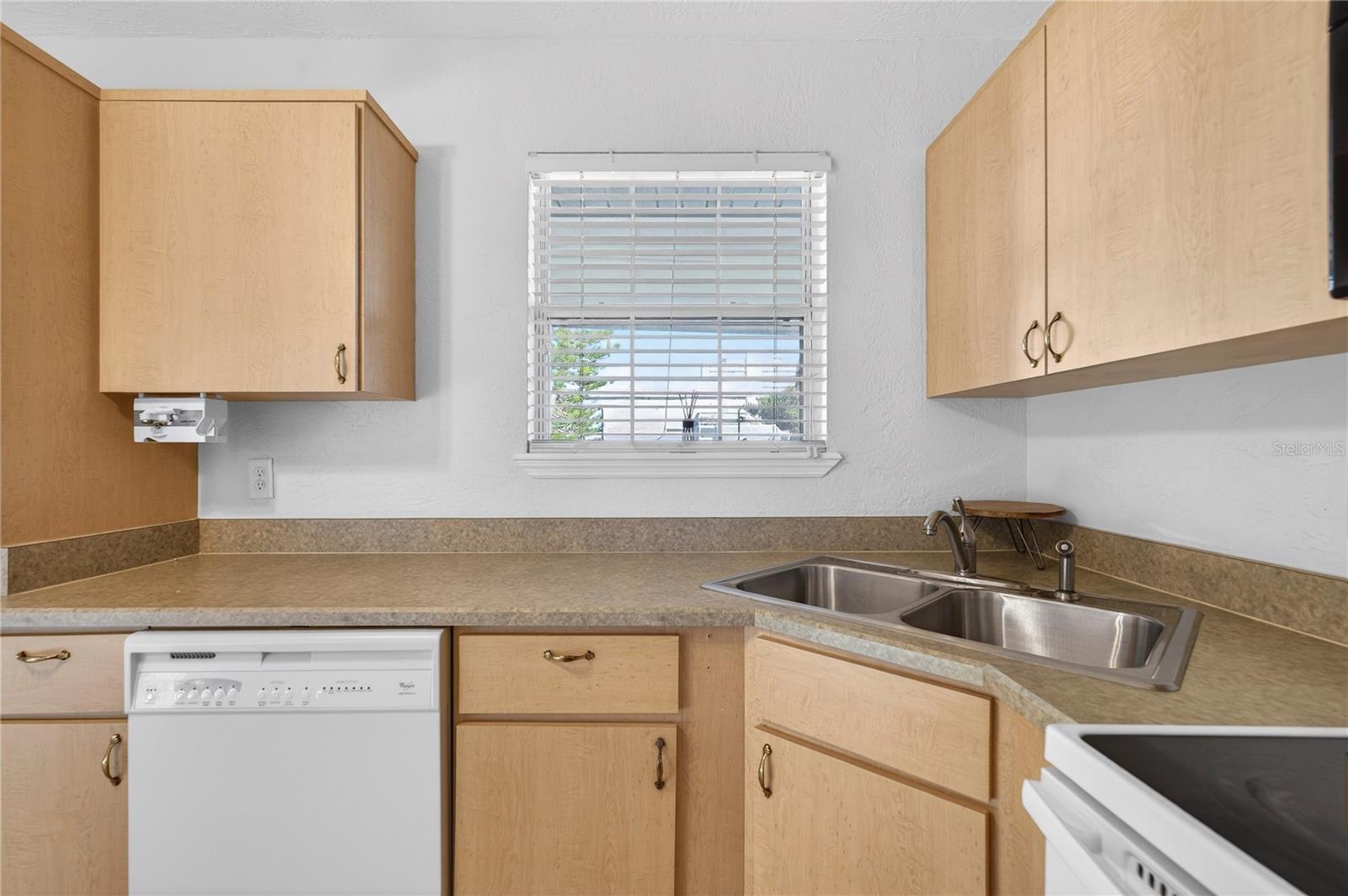 Image 18 of 38 For 65 Coquina Drive