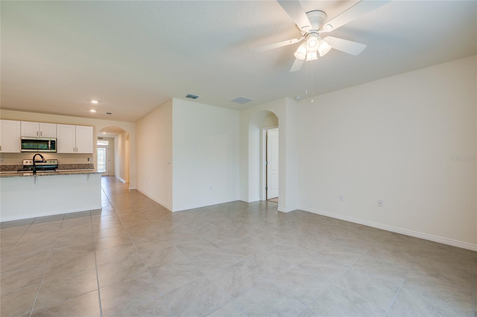 Image 28 of 59 For 324 Camilla Road