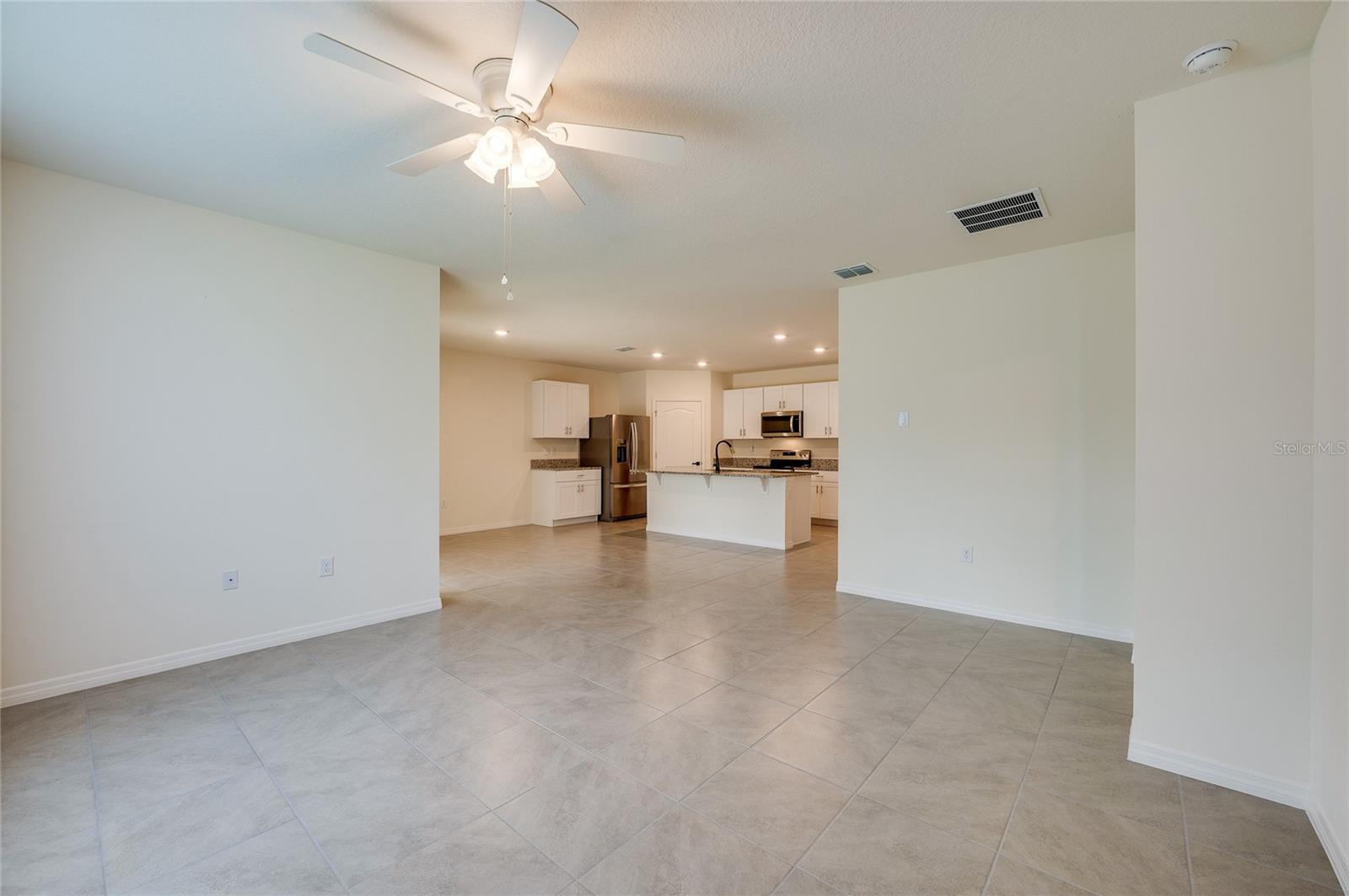 Image 29 of 59 For 324 Camilla Road