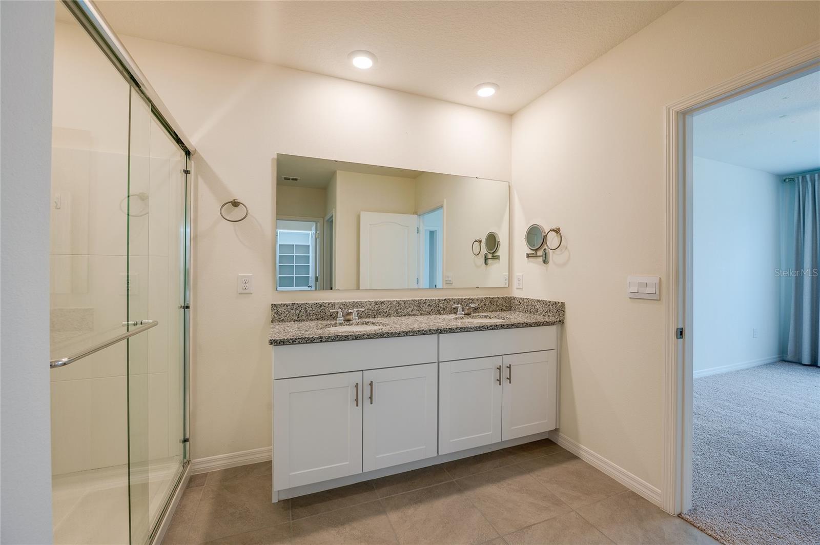 Image 38 of 59 For 324 Camilla Road