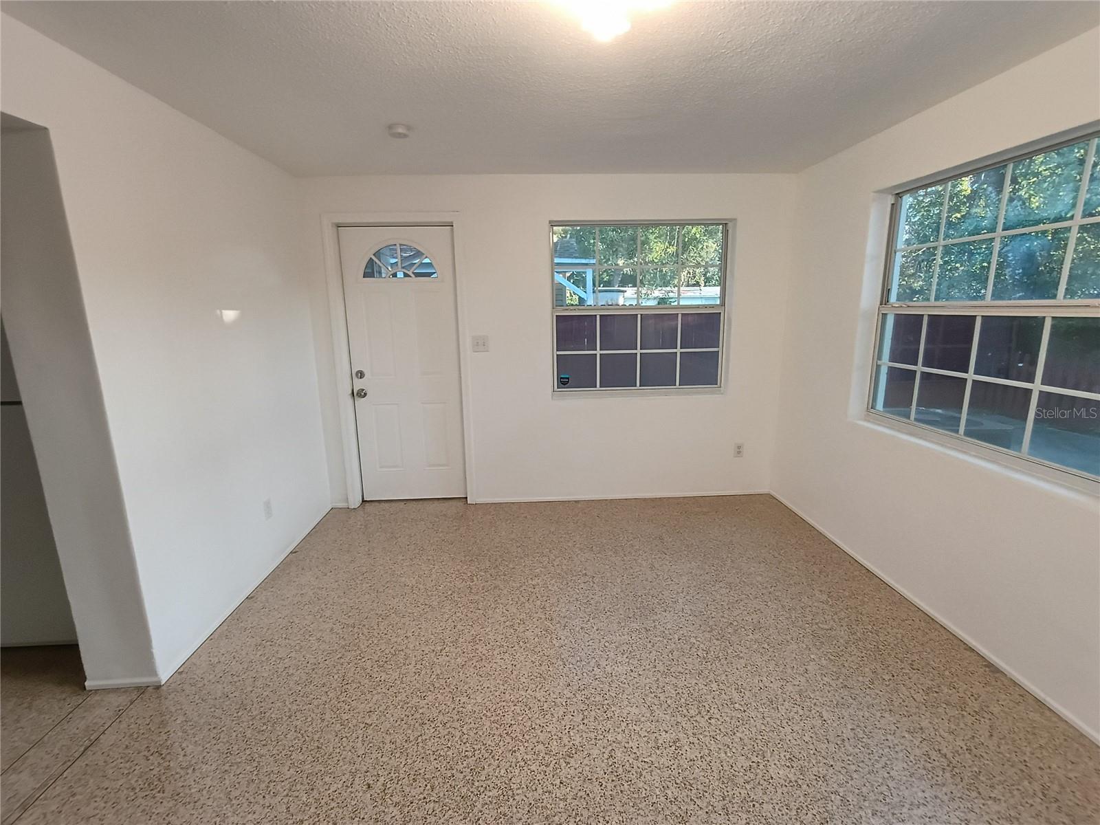 Image 7 of 9 For 702 State Avenue