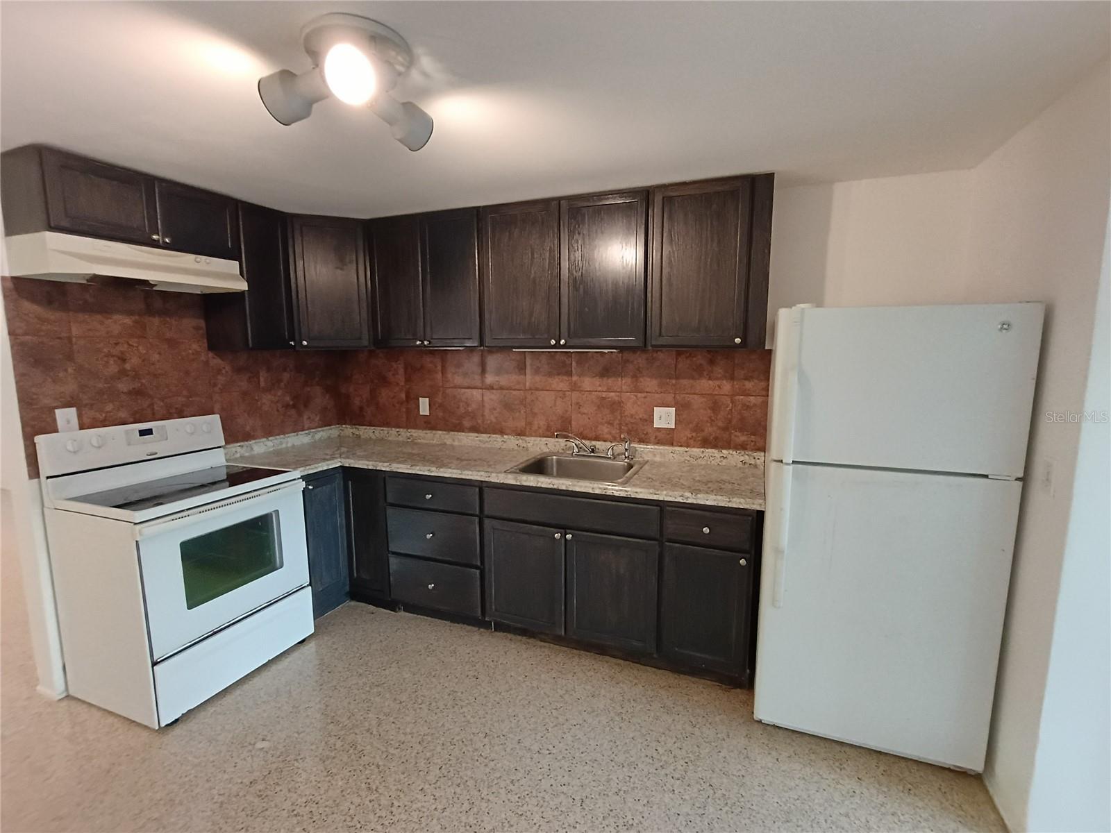 Image 9 of 9 For 702 State Avenue