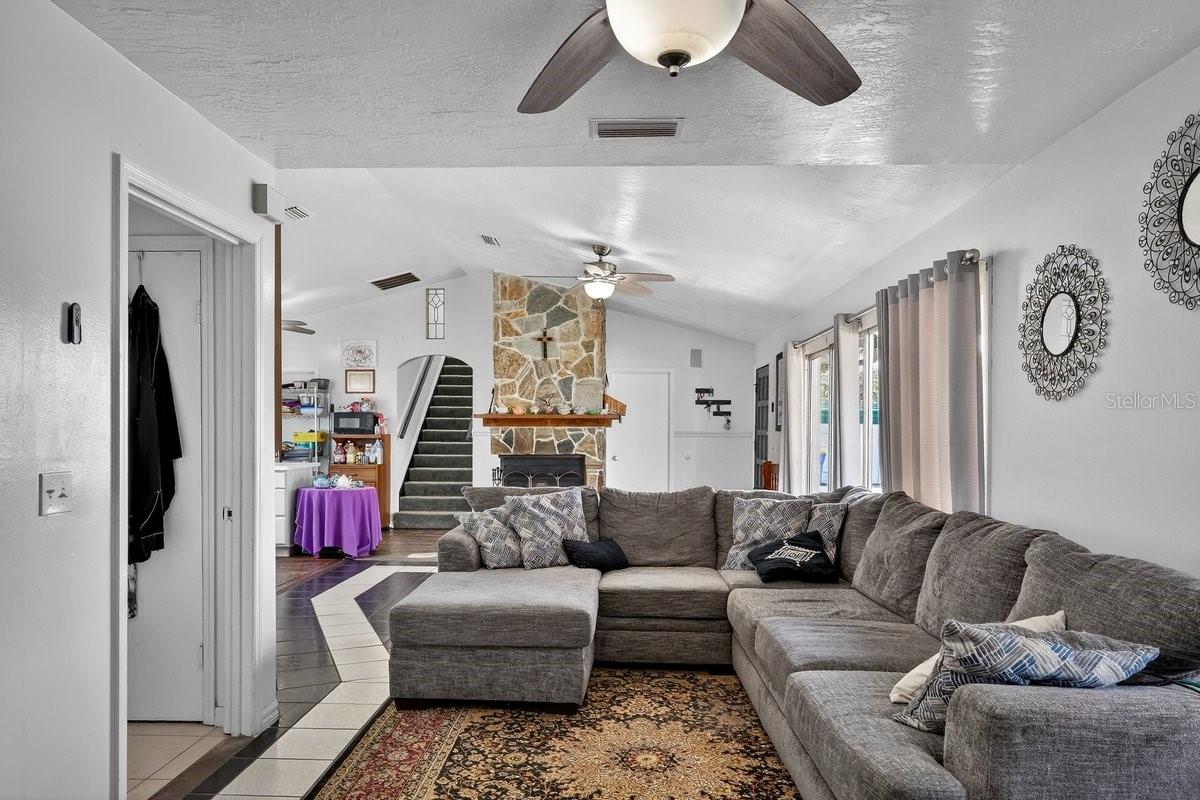 Image 12 of 48 For 2519 Fern Palm Drive