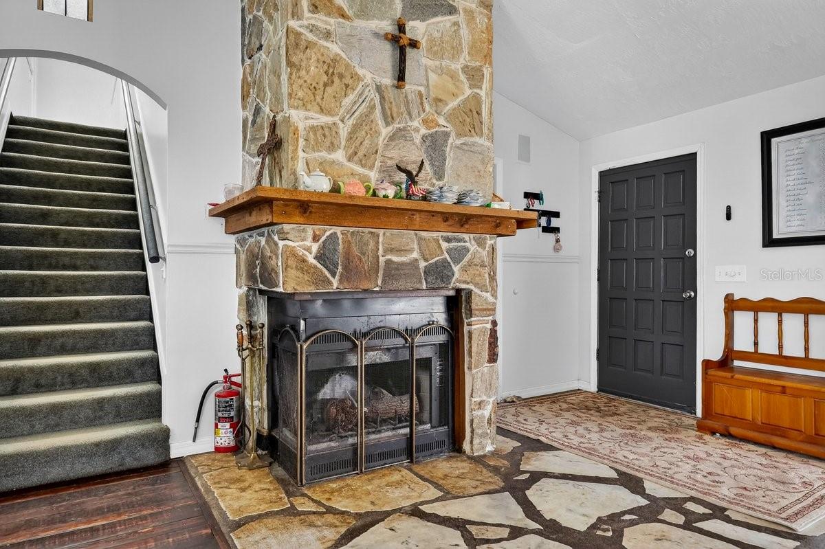 Image 7 of 48 For 2519 Fern Palm Drive