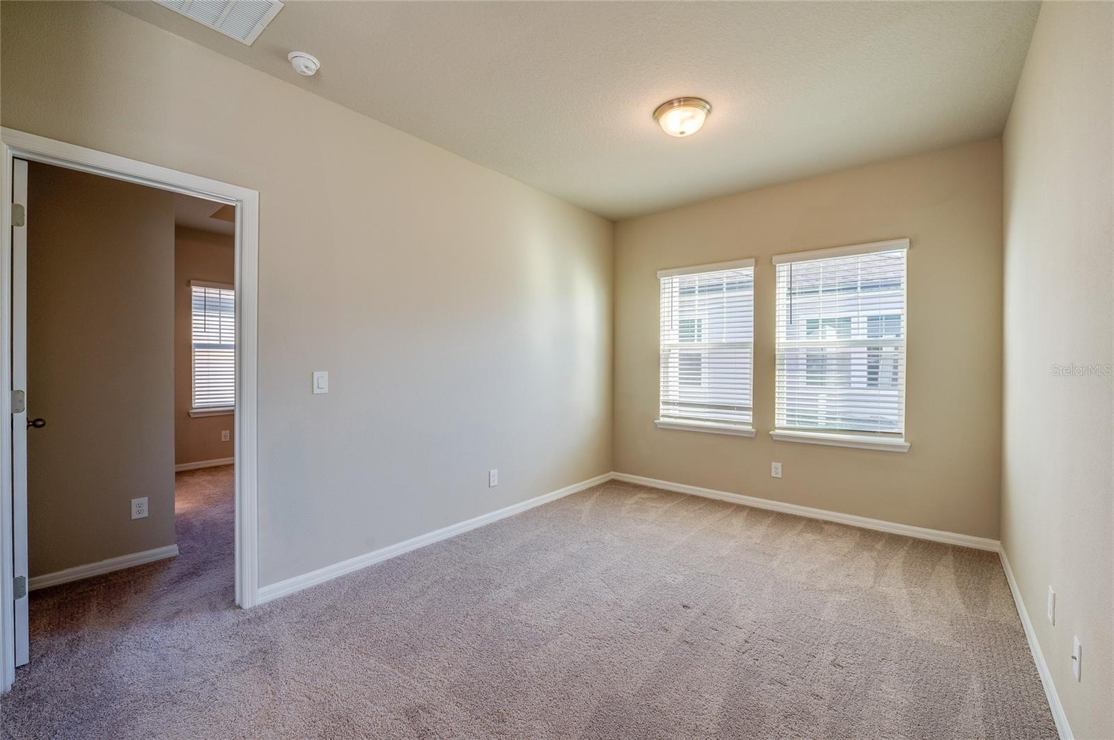 Image 23 of 81 For 2912 Meleto Boulevard