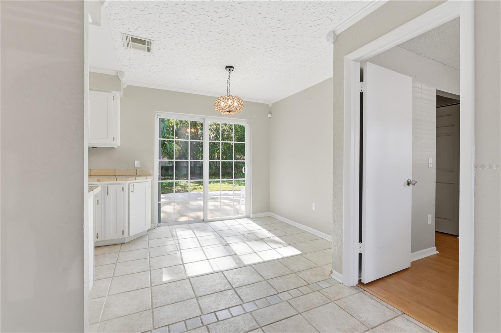 Image 11 of 27 For 3008 Calumet Drive