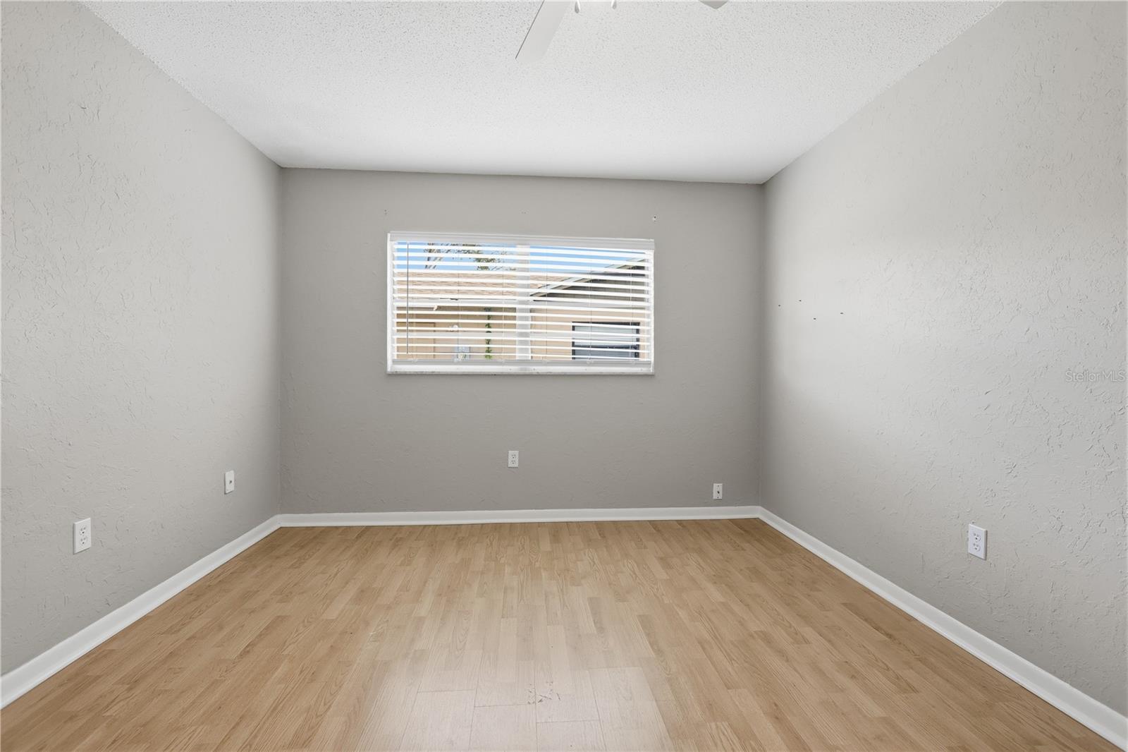 Image 19 of 27 For 3008 Calumet Drive