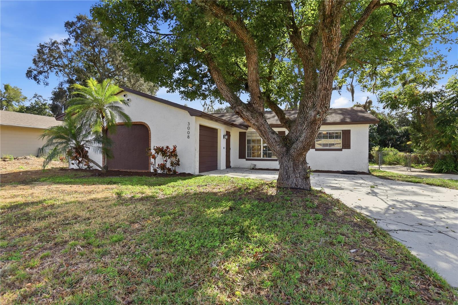 Image 3 of 27 For 3008 Calumet Drive