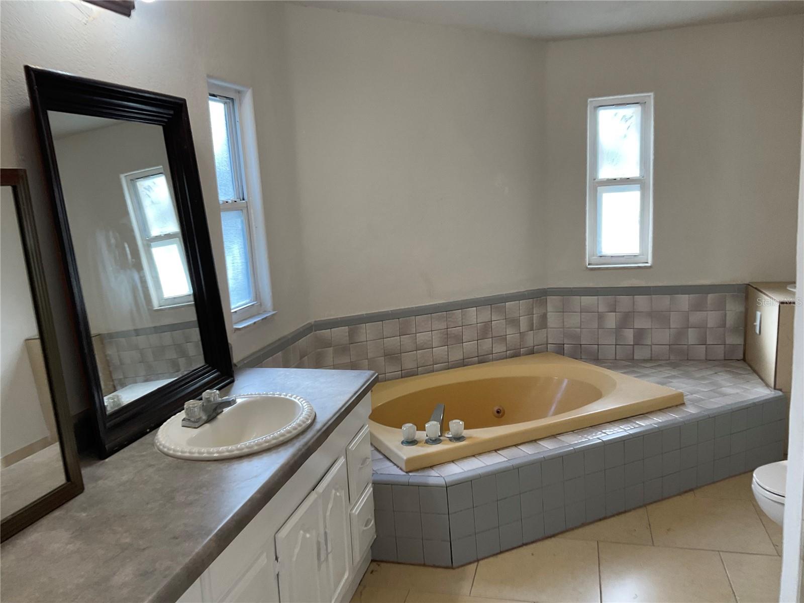 Image 11 of 17 For 39211 Coot Drive