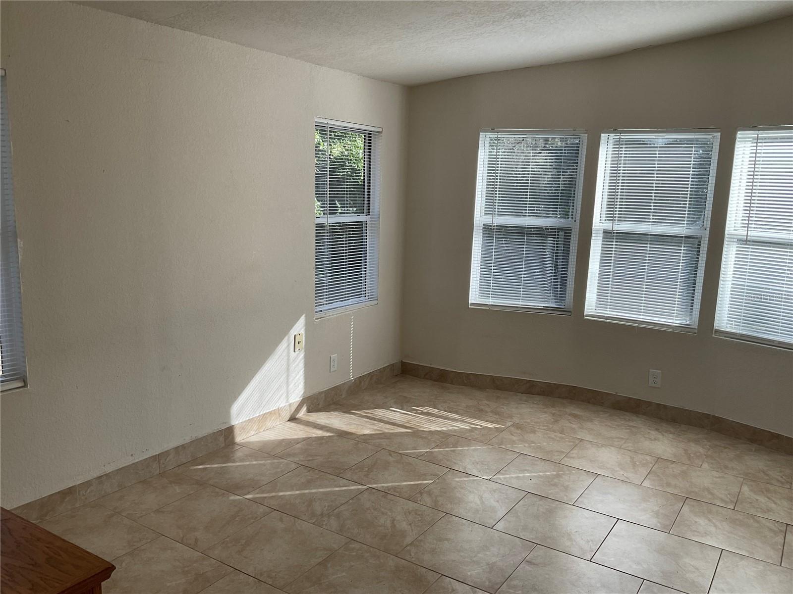 Image 14 of 17 For 39211 Coot Drive