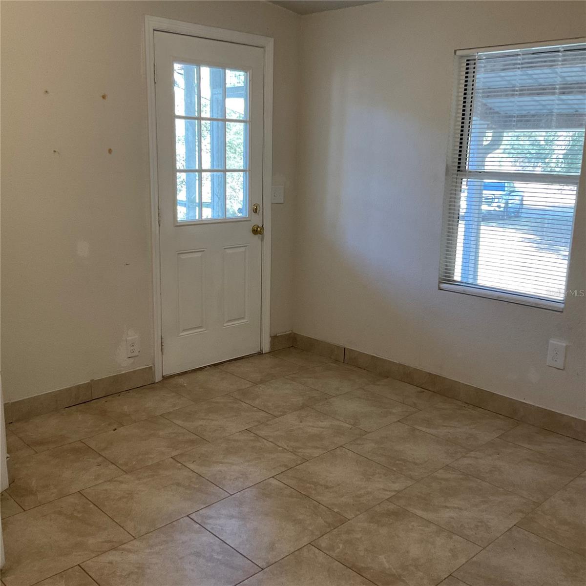 Image 4 of 17 For 39211 Coot Drive