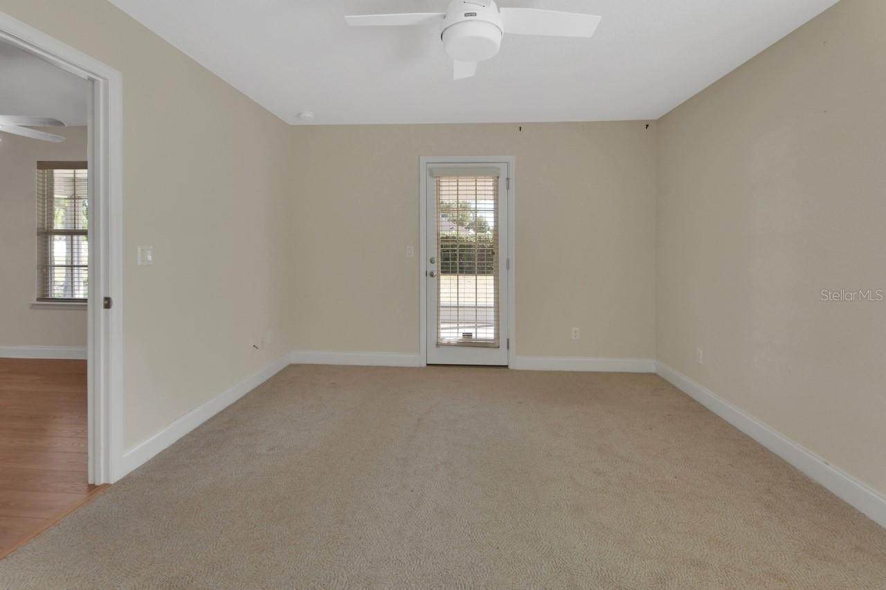 Image 18 of 41 For 609 River Fern Lane