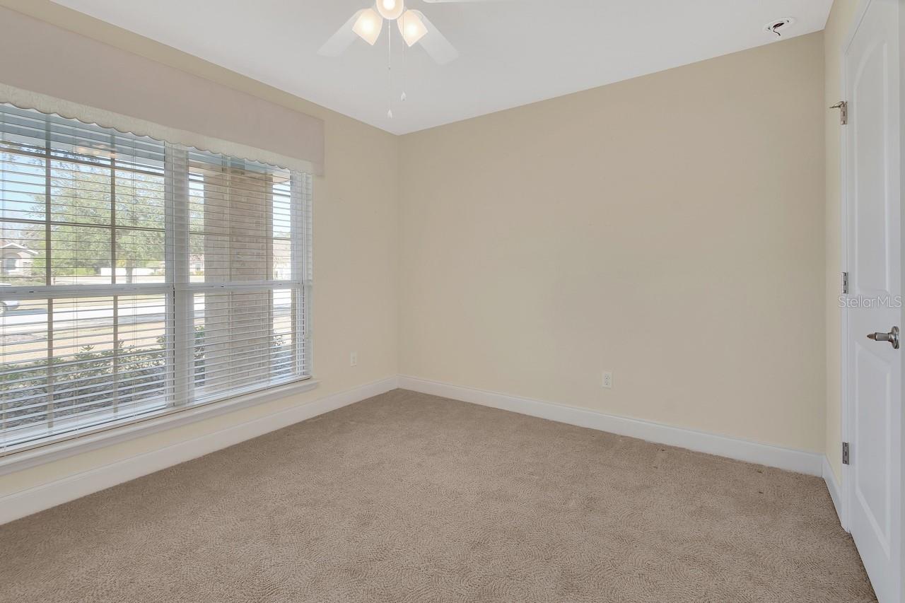 Image 23 of 41 For 609 River Fern Lane