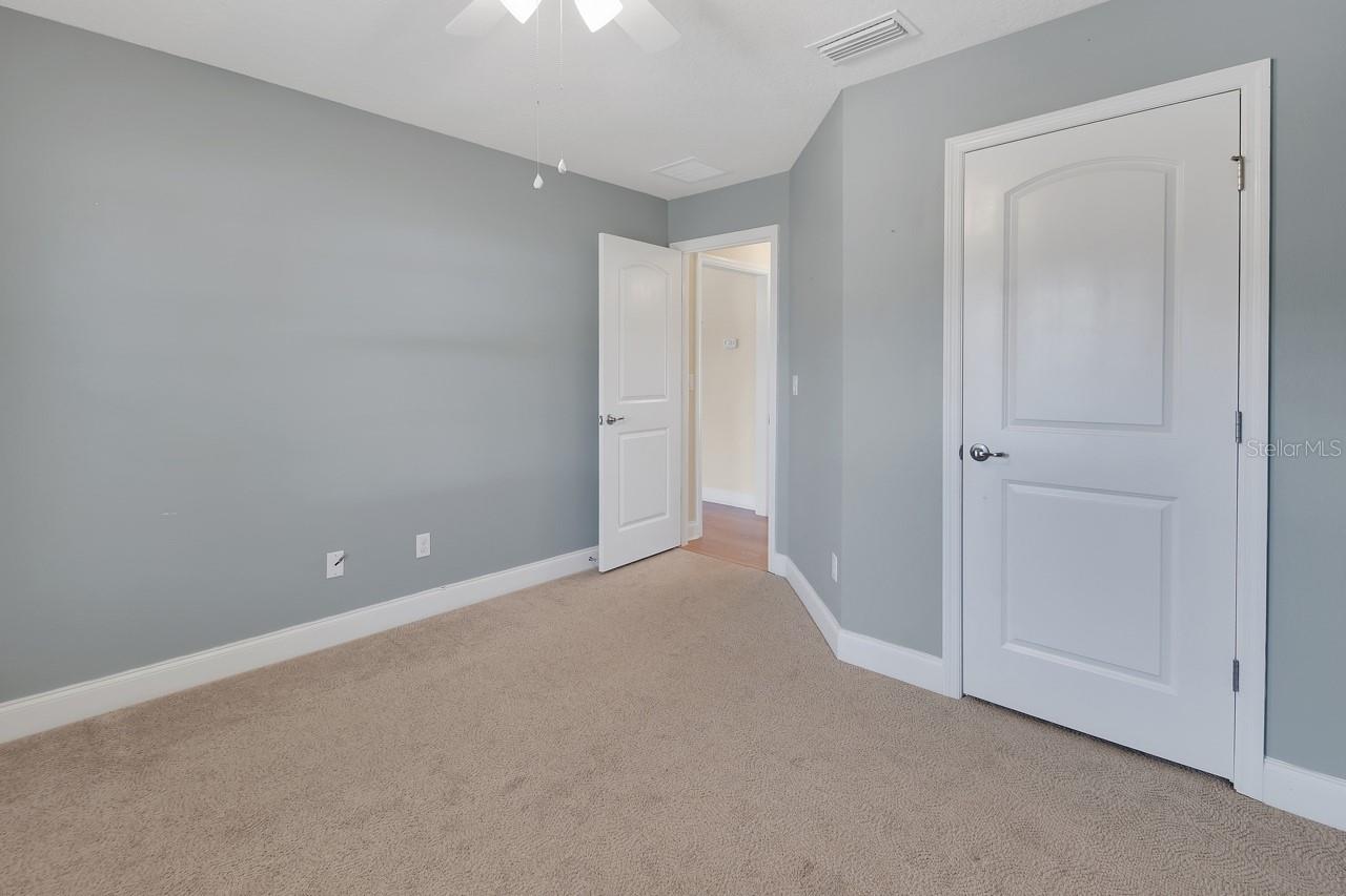 Image 27 of 41 For 609 River Fern Lane